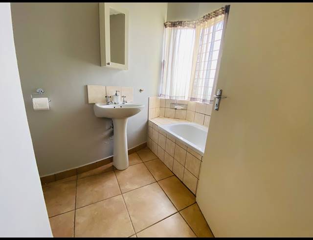 3 BEDROOM APARTMENT TO LET IN NELSPRUIT EXT 29